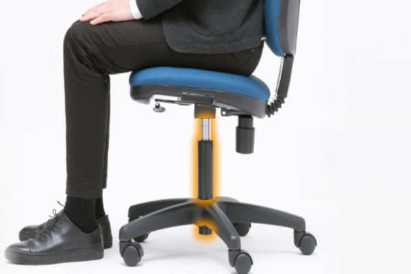 イスのガスシリンダー