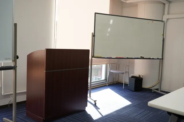 福島市でのホワイトボード・オフィス什器買取