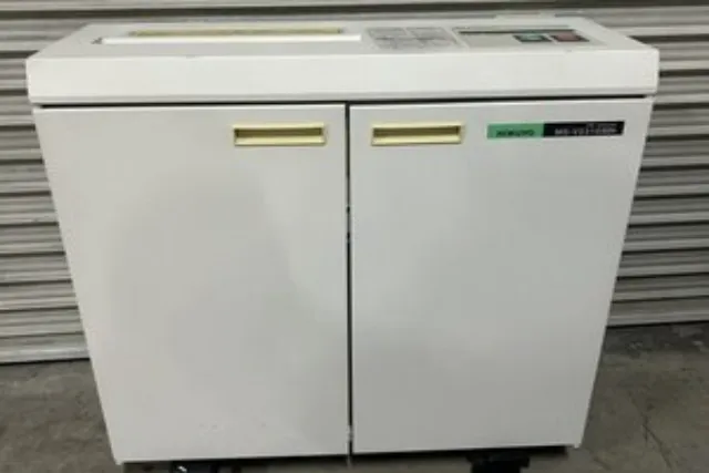 故障したシュレッダーの回収事例